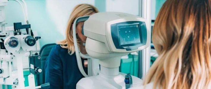 Strumentazione optometrica in negozio